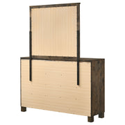 Cómoda Woodmont de 8 cajones en marrón dorado rústico