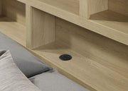 Hendricks 4-piece Queen Bedroom Set Light Oak