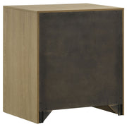 Hendricks 5-piece California King Bedroom Set Light Oak
