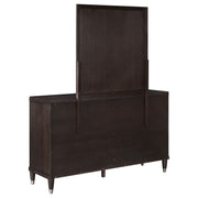 Cómoda Emberlyn de 6 cajones marrón