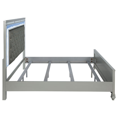 Cama con panel LED de madera Gunnison color plata metalizada