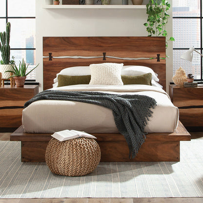 Cama con paneles de madera Winslow en nogal ahumado