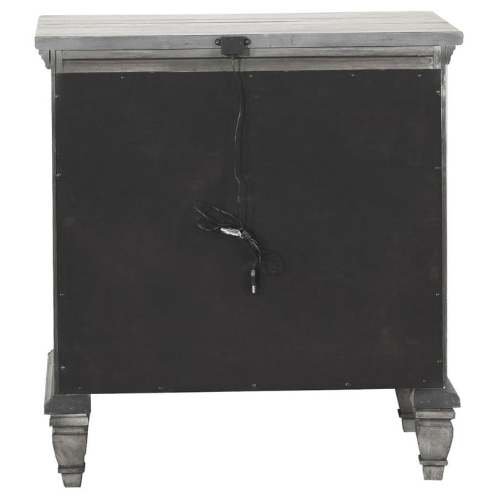 Avenue 3-drawer Rectangular Nightstand with Dual USB Ports