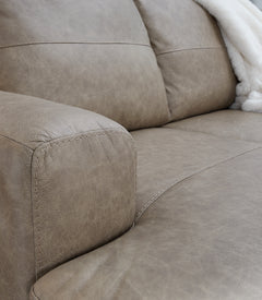 Amuleto 2-Piece Sectional with RAF Corner Chaise