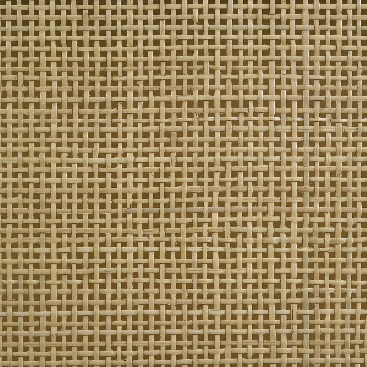 Cama con paneles de ratán Arini color arena y natural