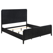Cama Brookmead con paneles de madera negros