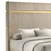 Cama Lucia de 61 pulgadas con respaldo alto tapizado en beige