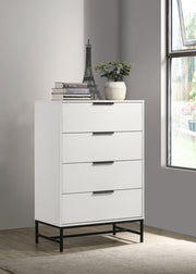 Cómoda de dormitorio Sonora de 4 cajones en color blanco