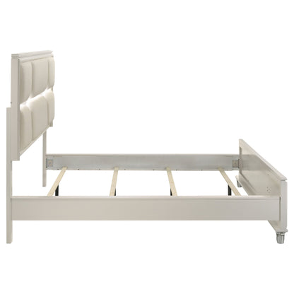 Cabecero de cama con paneles LED Olivia en blanco perla