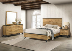 Juego de dormitorio Kaywood de pino natural