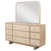 Cómoda Kailani de 9 cajones y espejo en roble beige