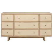 Cómoda Kailani de 9 cajones y espejo en roble beige