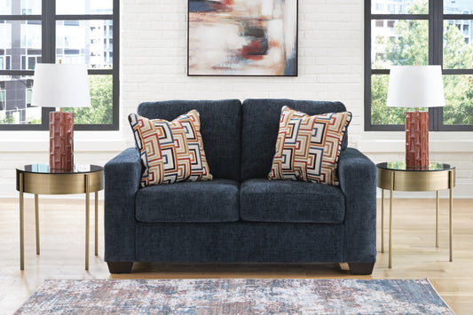 Aviemore Loveseat