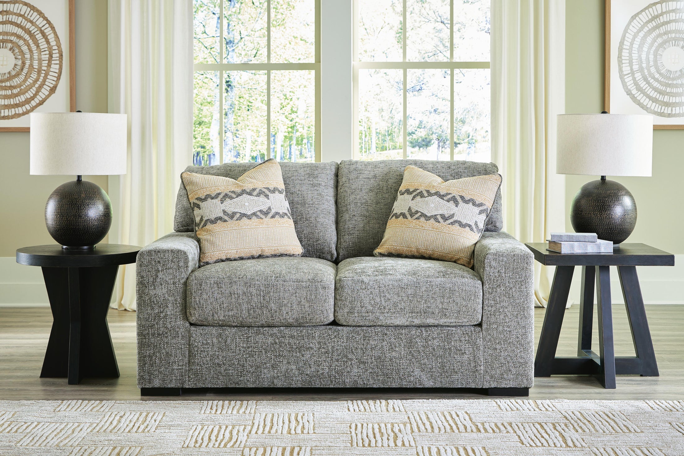 Dunmor Loveseat in Graphite