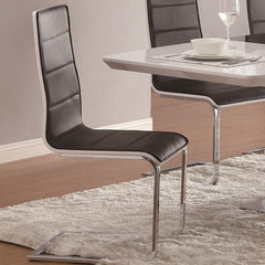 Silla de comedor tapizada Montclair negra (juego de 4)