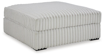 seccional Stupendous 4PC & Oversized Accent Otomana Set