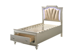 Cama tapizada Kaitlyn con LED