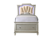 Cama tapizada Kaitlyn con LED