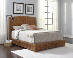Cama con paneles de hojas de plátano Laughton color ámbar