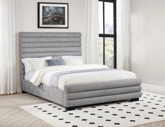 Cama Patricia de 58 pulgadas tapizada en bouclé gris