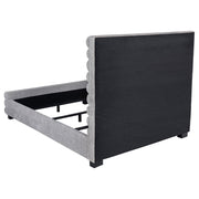 Cama Patricia de 58 pulgadas tapizada en bouclé gris