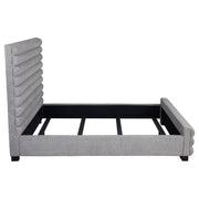 Cama Patricia de 58 pulgadas tapizada en bouclé gris