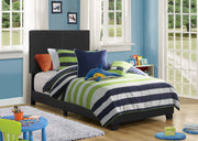 Cama tapizada en tela Dorian color crema