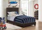 Cama tapizada en tela Dorian color crema
