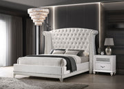 Cama Barzini tapizada con respaldo alto, color negro