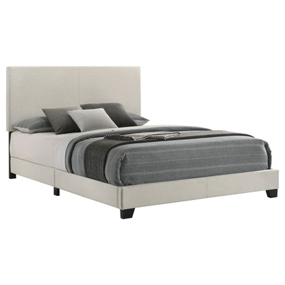 Cama tapizada en tela Dorian color crema
