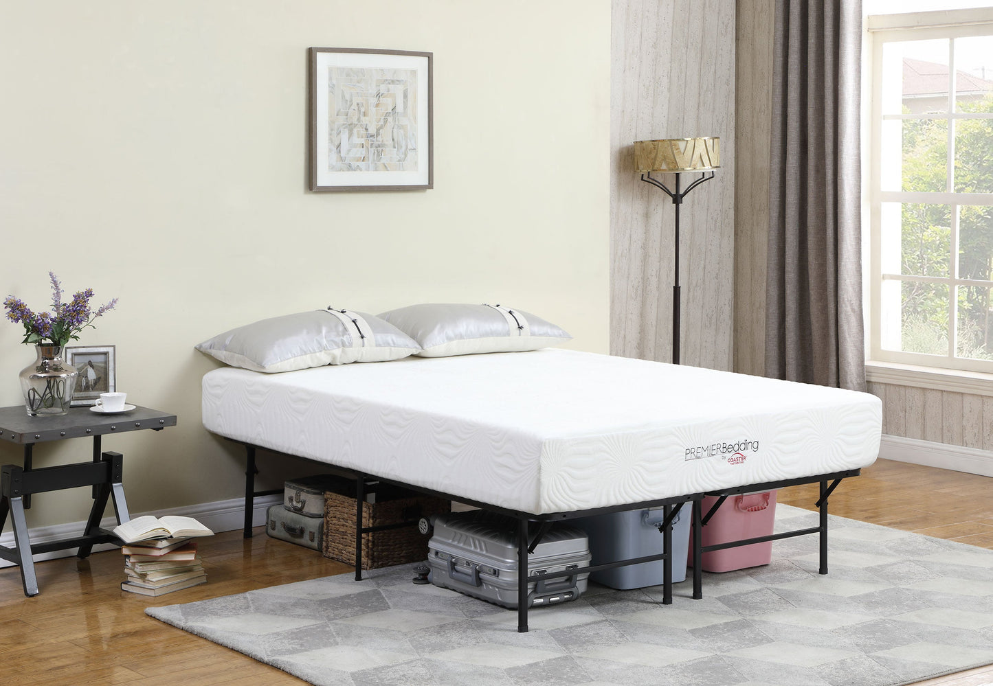 Cama con plataforma de soporte de metal Mabel negra
