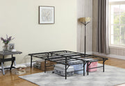 Cama con plataforma de soporte de metal Mabel negra