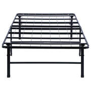 Cama con plataforma de soporte de metal Mabel negra