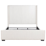 Cama tapizada Natasha de 65 pulgadas color crema