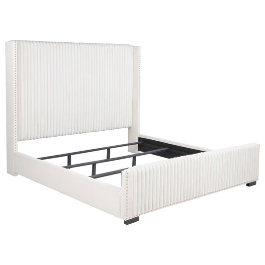 Cama tapizada Natasha de 65 pulgadas color crema