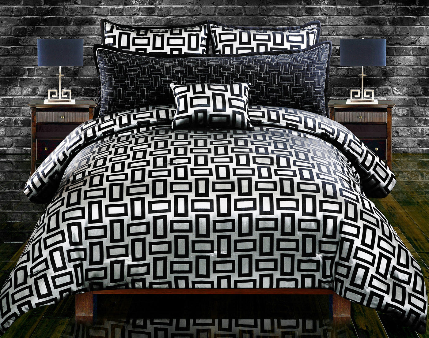 Kate Comforter Set