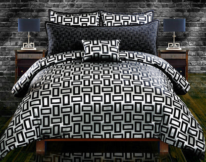 Kate Comforter Set