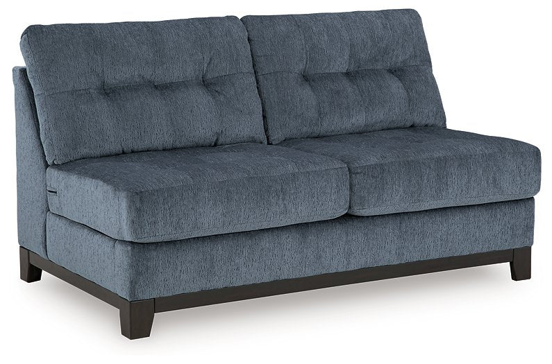 Seccional Maxon Place con chaise longue
