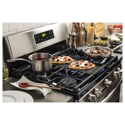  GE 30-inch Freestanding Gas Range JGBS66REKSS IMAGE 2