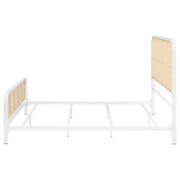 Cama de metal con estructura de caña abierta Lanewood, color negro