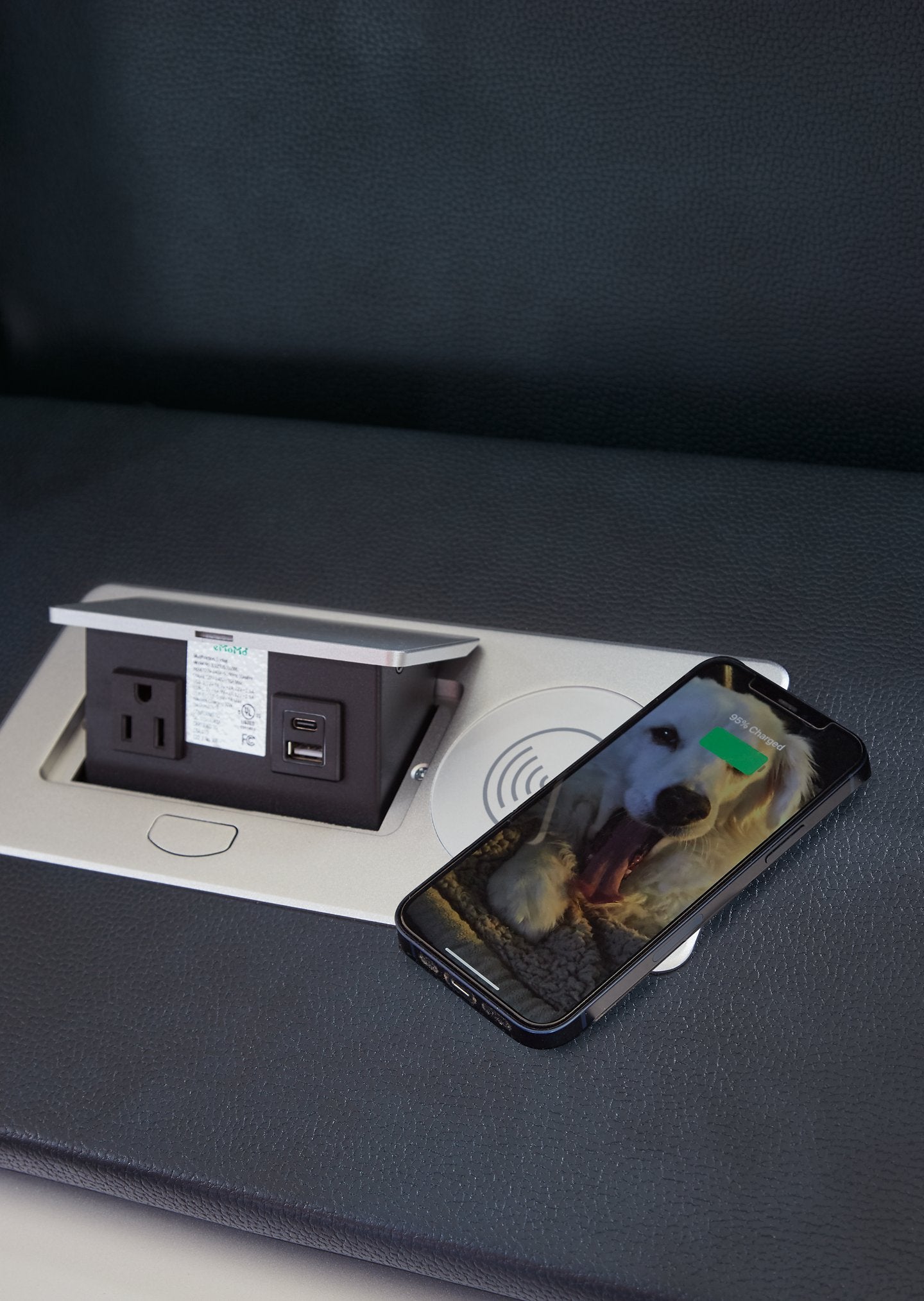 Sofá reclinable eléctrico Fyne-Dyme