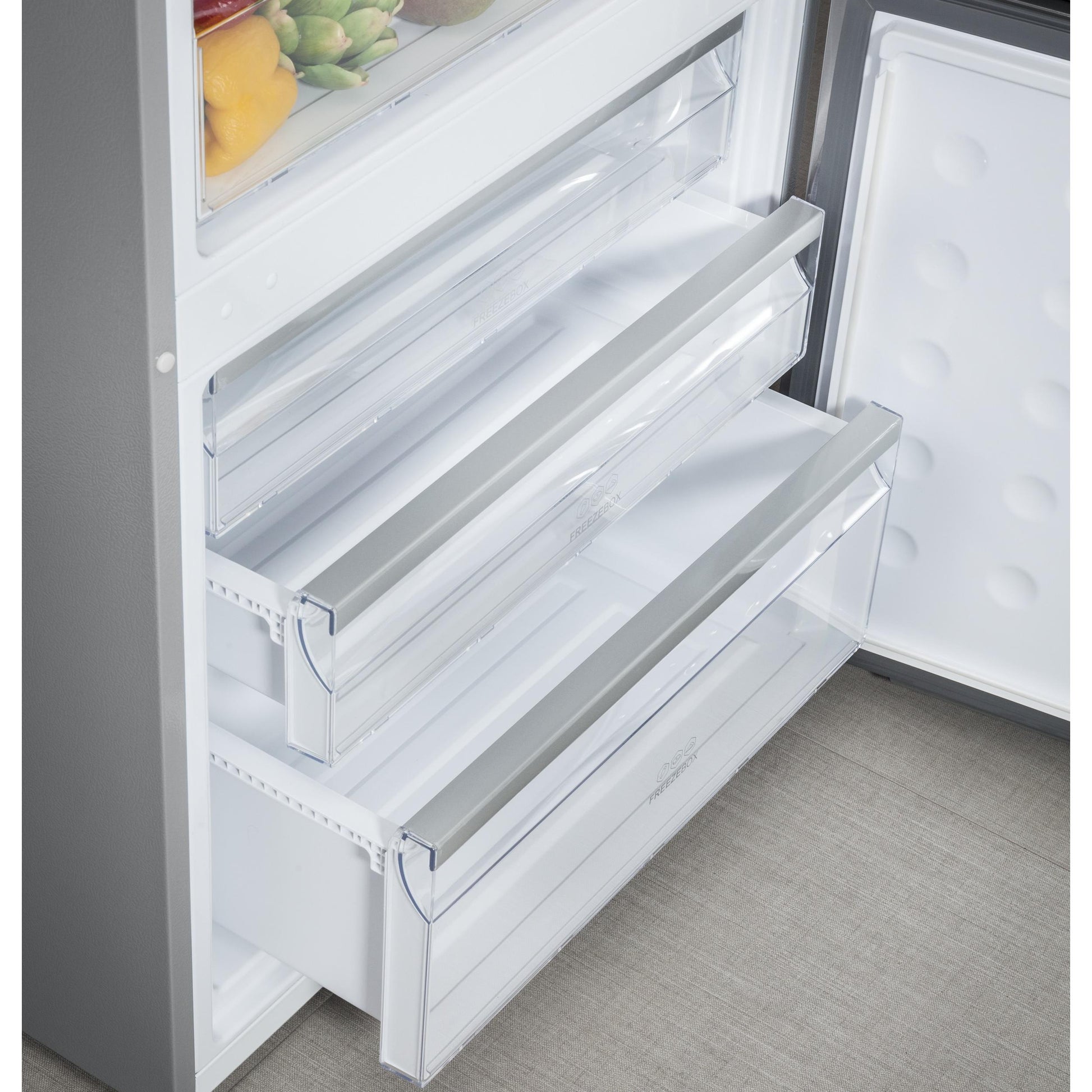  Haier 28-inch, 15 cu. ft. Bottom Freezer Refrigerator HRB15N3BGS IMAGE 5