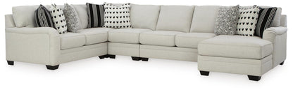 Huntsworth Sectional with Chaise