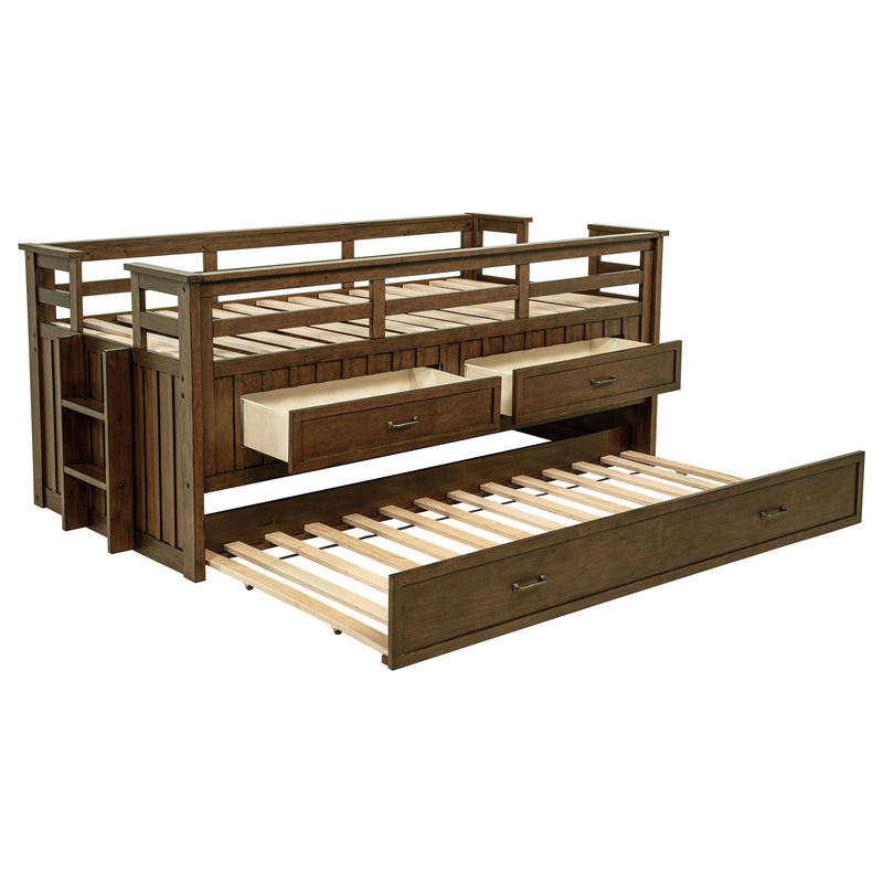 Cama tipo capitán Carlsbad Wood con cama nido, color marrón medio