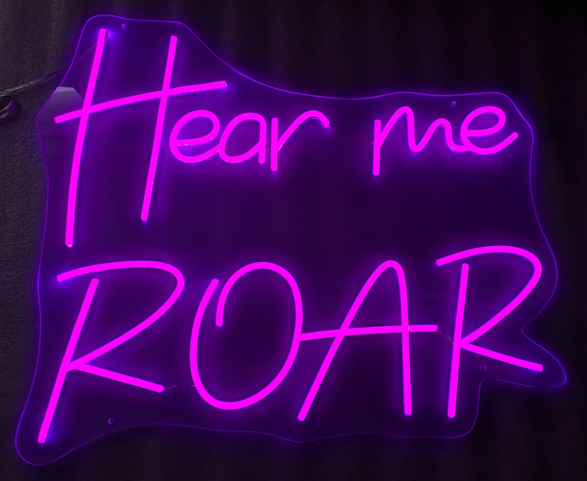 ''Hear me Roar'' Neon Typography