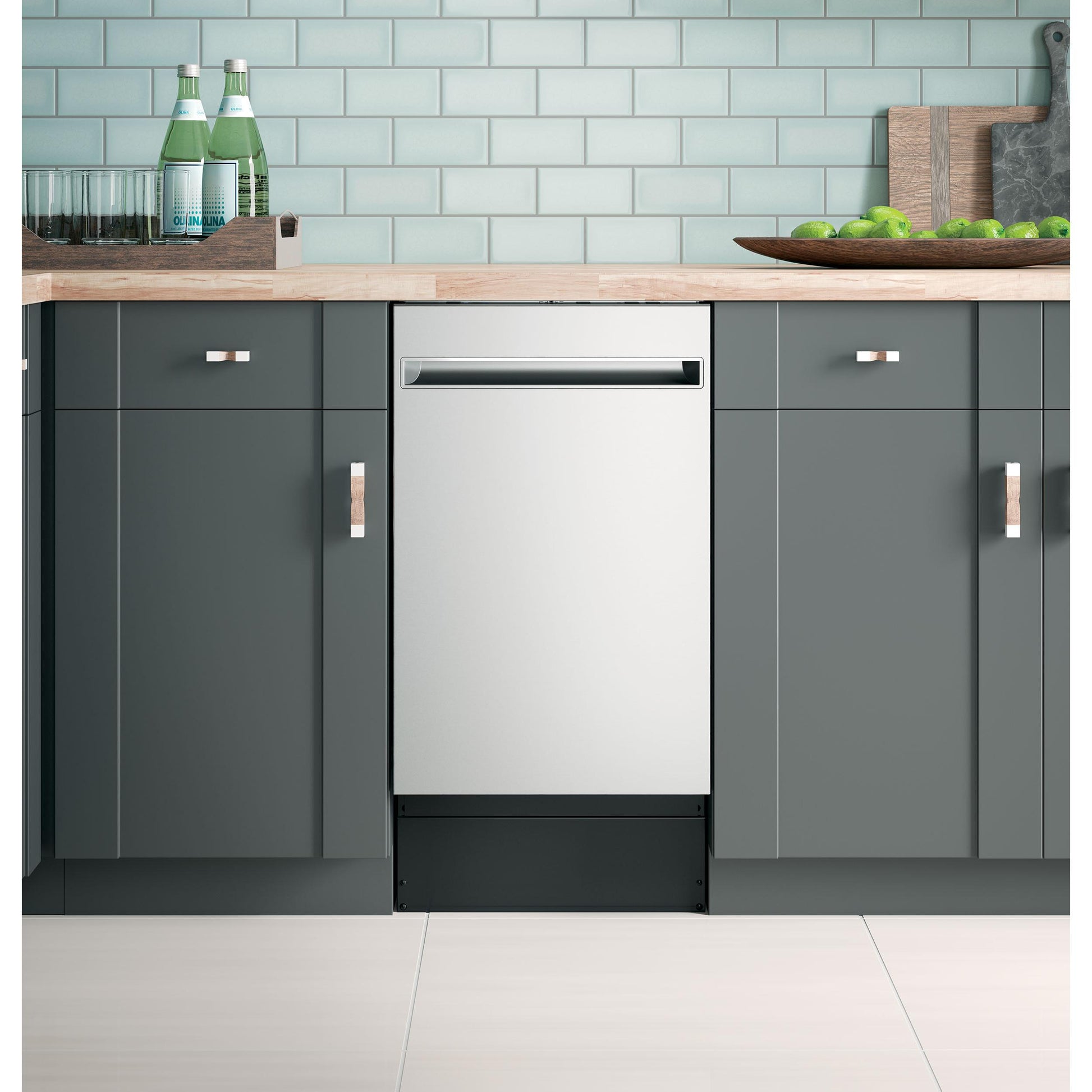  Haier 18-inch Built-In Dishwasher QDT125SSLSS IMAGE 5