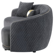 Sofá curvo tapizado en terciopelo Brookside gris oscuro
