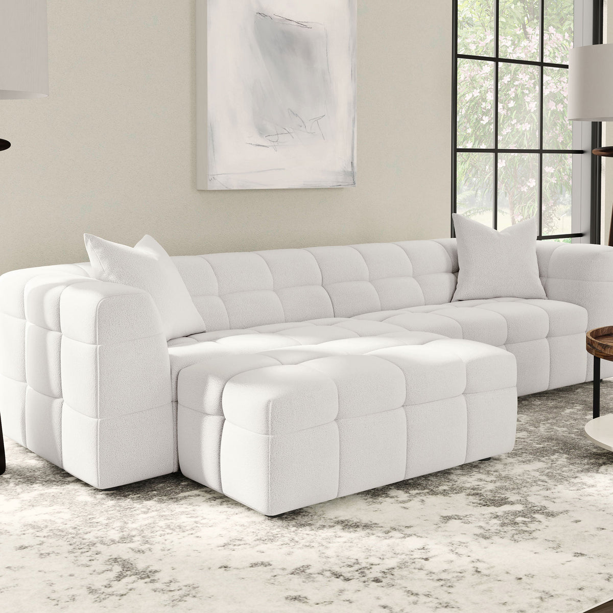 Otomana rectangular tapizada Everly Boucle en color blanco roto