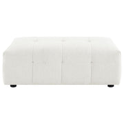 Otomana rectangular tapizada Everly Boucle en color blanco roto