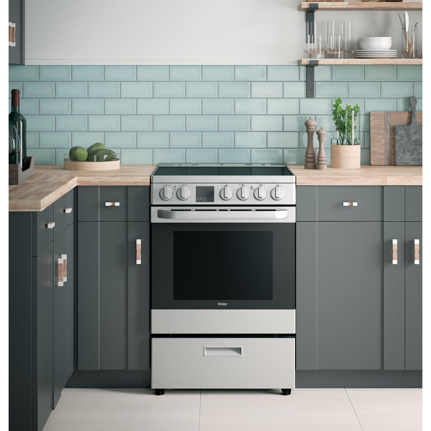  Haier 24-inch Freestanding Electric Range with Convection Technology QAS740RMSS IMAGE 8